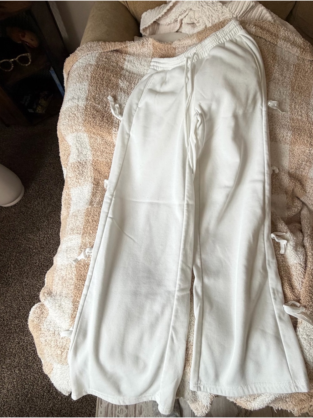 Womans Wide-Leg White Sweatpants